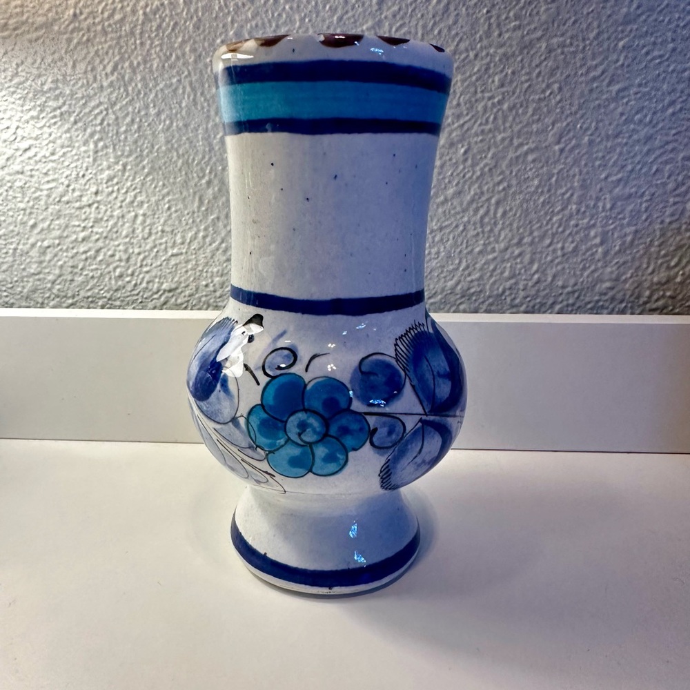 Tonala Mexican Folk Art small Blue and White Floral Vase